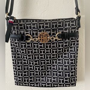 Tommy Hilfiger crossbody bag